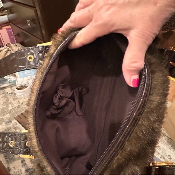 Pritzi Brown Faux Fur Women’s VINTAGE Handbag - Picture 11 of 16